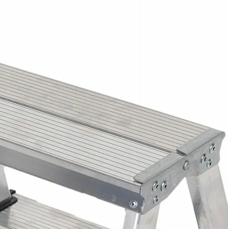 AWTOOLS DRABINA TABORET 4 STOPNIE 125KG