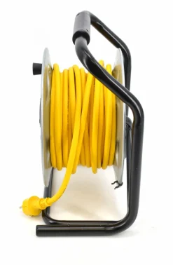 AWTOOLS PRZEDŁUŻACZ BĘBEN METALOWY ŻÓŁTY HEAVY DUTY 30m 3x1,5 mm 16A / 3680W / IP44 NEOPREN