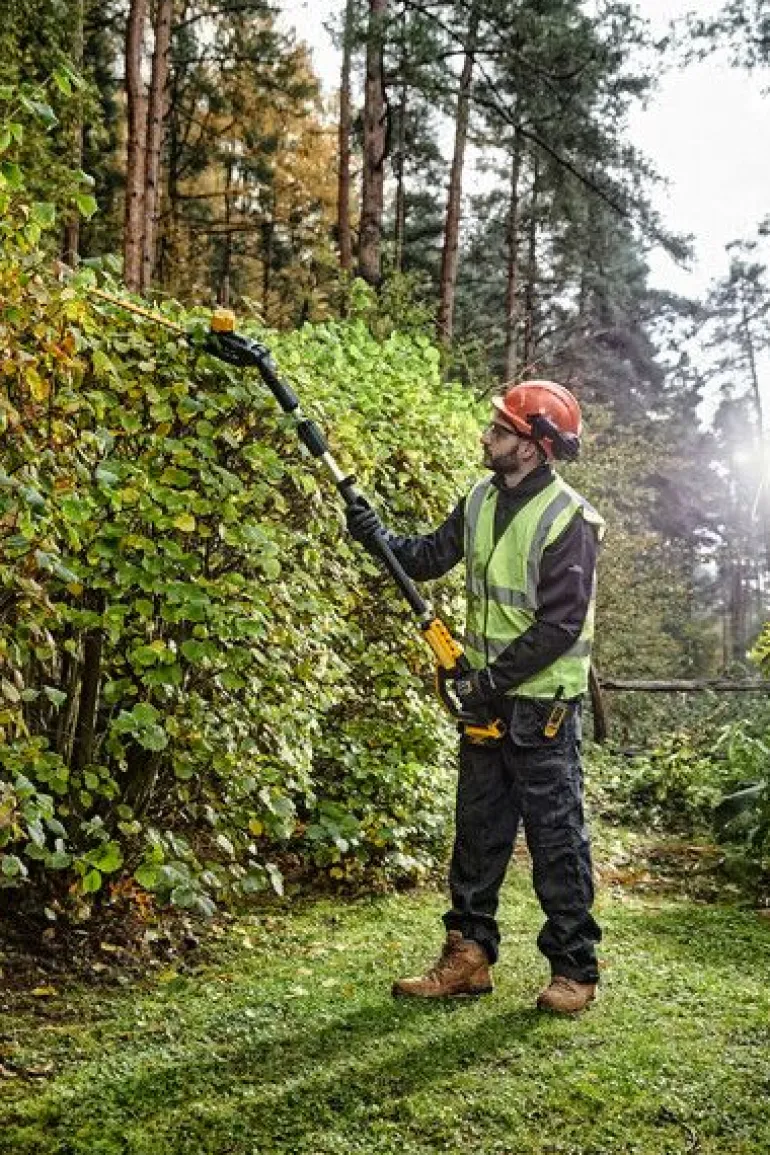 DEWALT NOŻYCE DO ŻYWOPŁOTU 18V 55cm BEZ AKUMULATORÓW I ŁADOWARKI NA WYSIĘGNIKU DCMPH566N