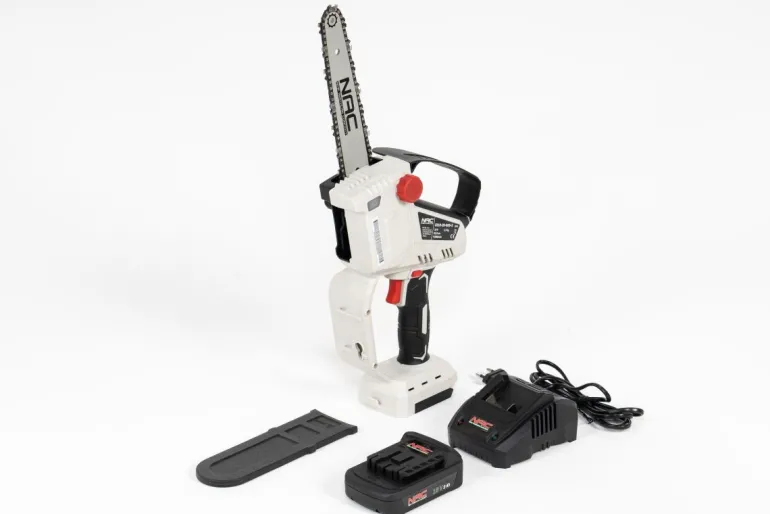 NAC PIŁA ŁAŃCUCHOWA AKUM. 18V 1x2,0Ah 20,3cm