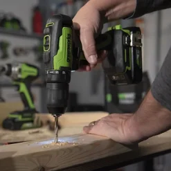 24V wiertarko-wkrętarka GD24DD60K2 Greenworks zestaw ładowarka + aku 2Ah + walizka