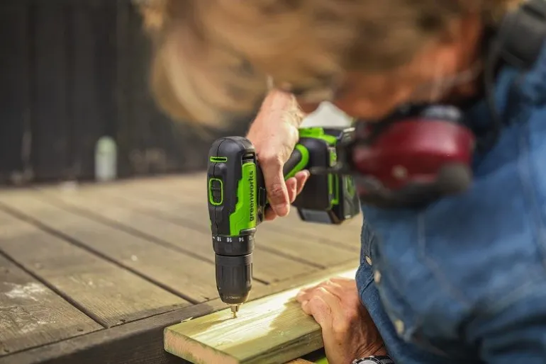 24V wiertarko-wkrętarka Greenworks GD24DD35K2 zestaw ładowarka + aku 2Ah + walizka