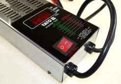 YATO TESTER AKUMULATORÓW CYFROWY 12V
