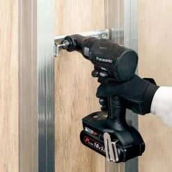 Zestaw Panasonic:  wkrętarka EY1DD2, zakrętarka udarowa EY1PD1, 2x Akumulator 18V/5,0 Ah, ładowarkasysteiner, 3 końcówki robocze